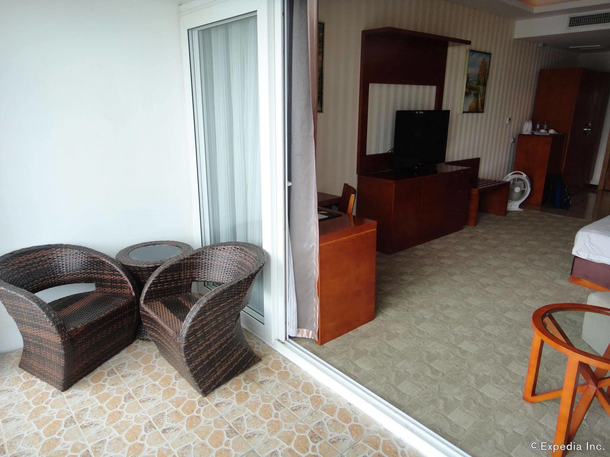 Sunlight Hotel Пуэрто-Принцеса Экстерьер фото